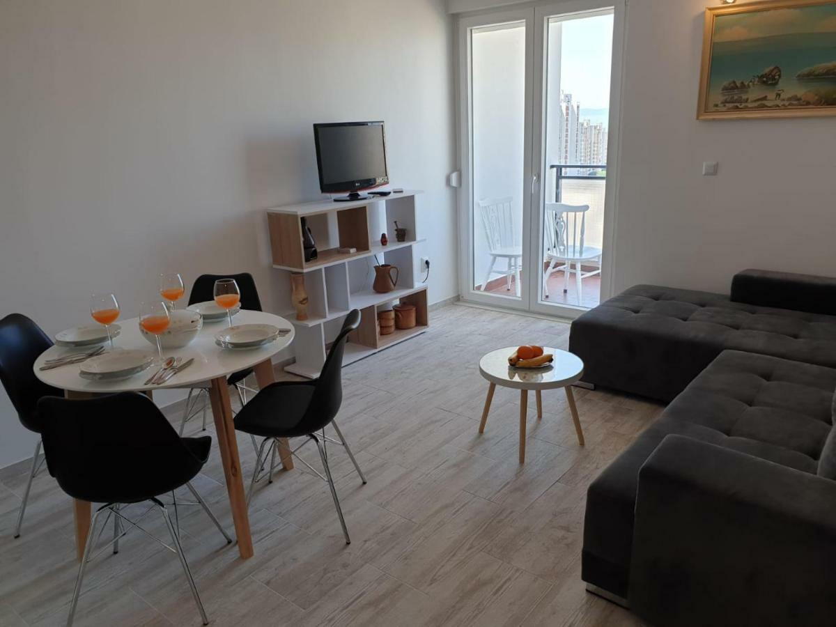 Apartment Ana Split Bagian luar foto