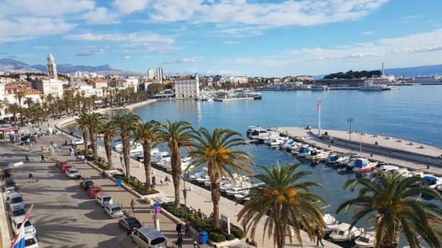 Apartment Ana Split Bagian luar foto