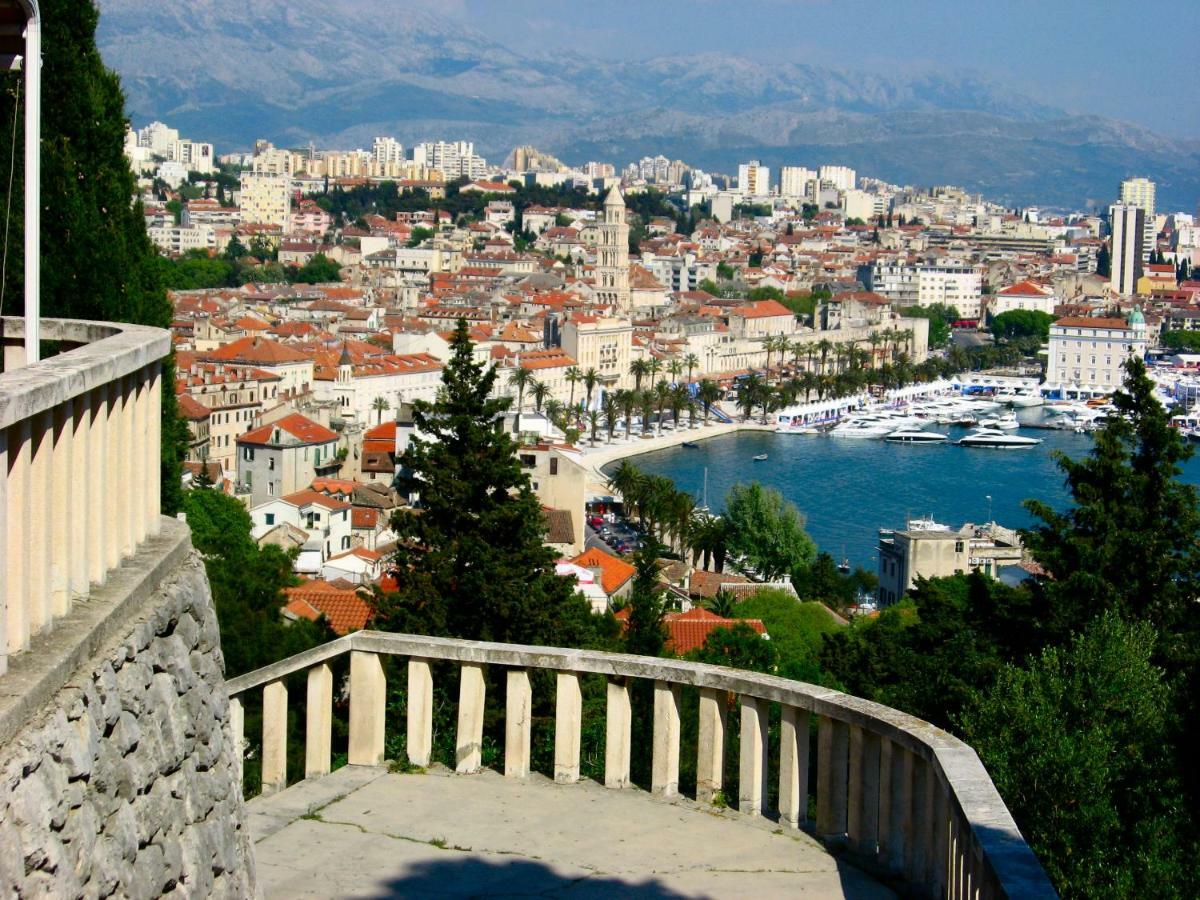 Apartment Ana Split Bagian luar foto